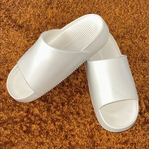 Nike Classic White Slippers